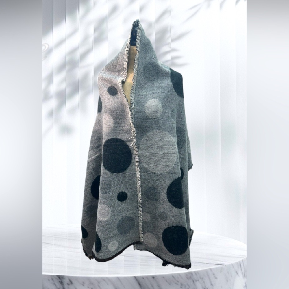 COPY - GREY TONES BLANKET SCARF•DOTS OR BUBBLES =FUN•NEW WITH TAGS